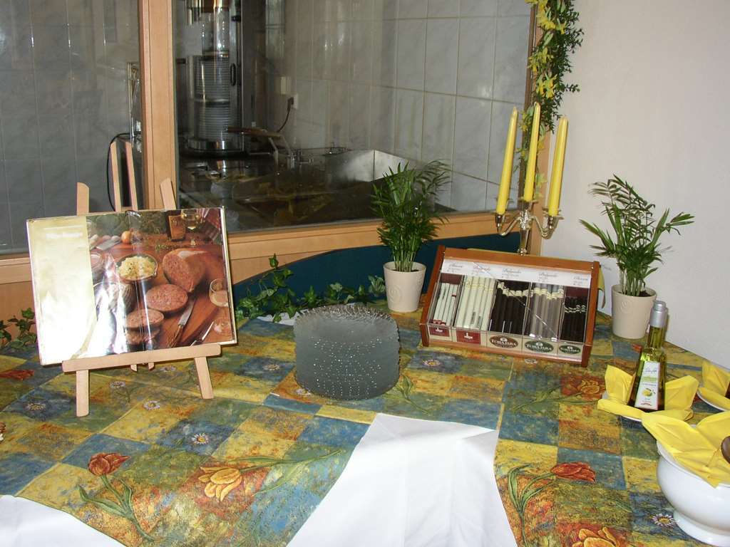 Akzent Parkhotel Trebbin Ресторант снимка