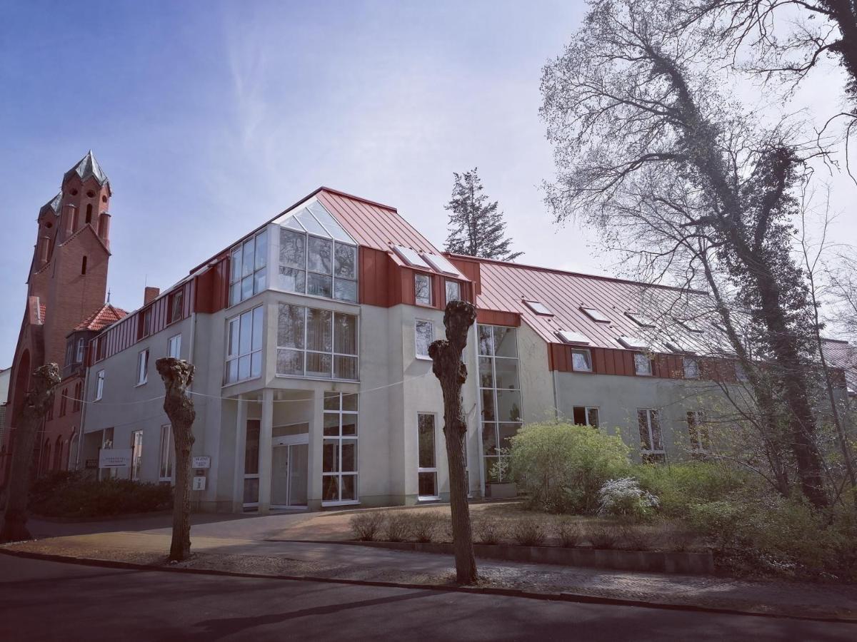 Akzent Parkhotel Trebbin Екстериор снимка