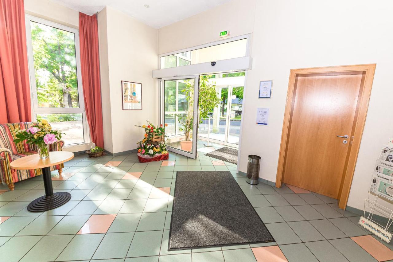 Akzent Parkhotel Trebbin Екстериор снимка