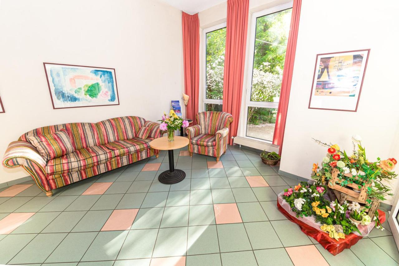 Akzent Parkhotel Trebbin Екстериор снимка