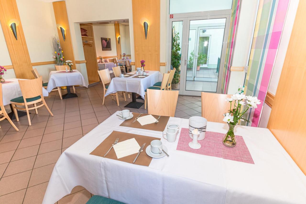 Akzent Parkhotel Trebbin Екстериор снимка