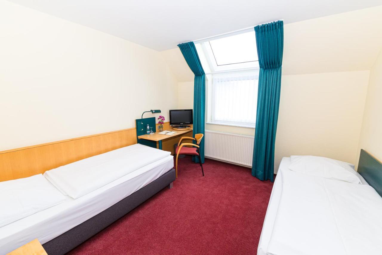 Akzent Parkhotel Trebbin Екстериор снимка