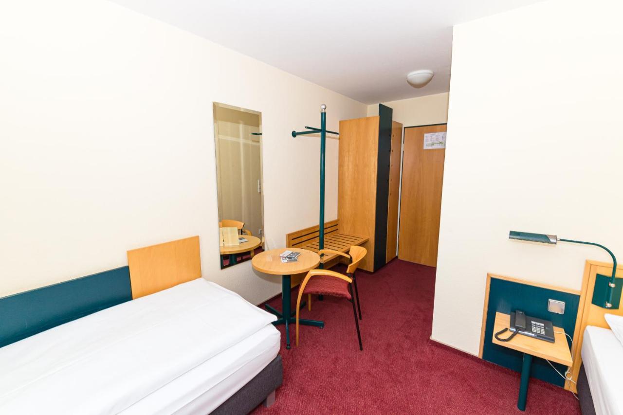 Akzent Parkhotel Trebbin Екстериор снимка