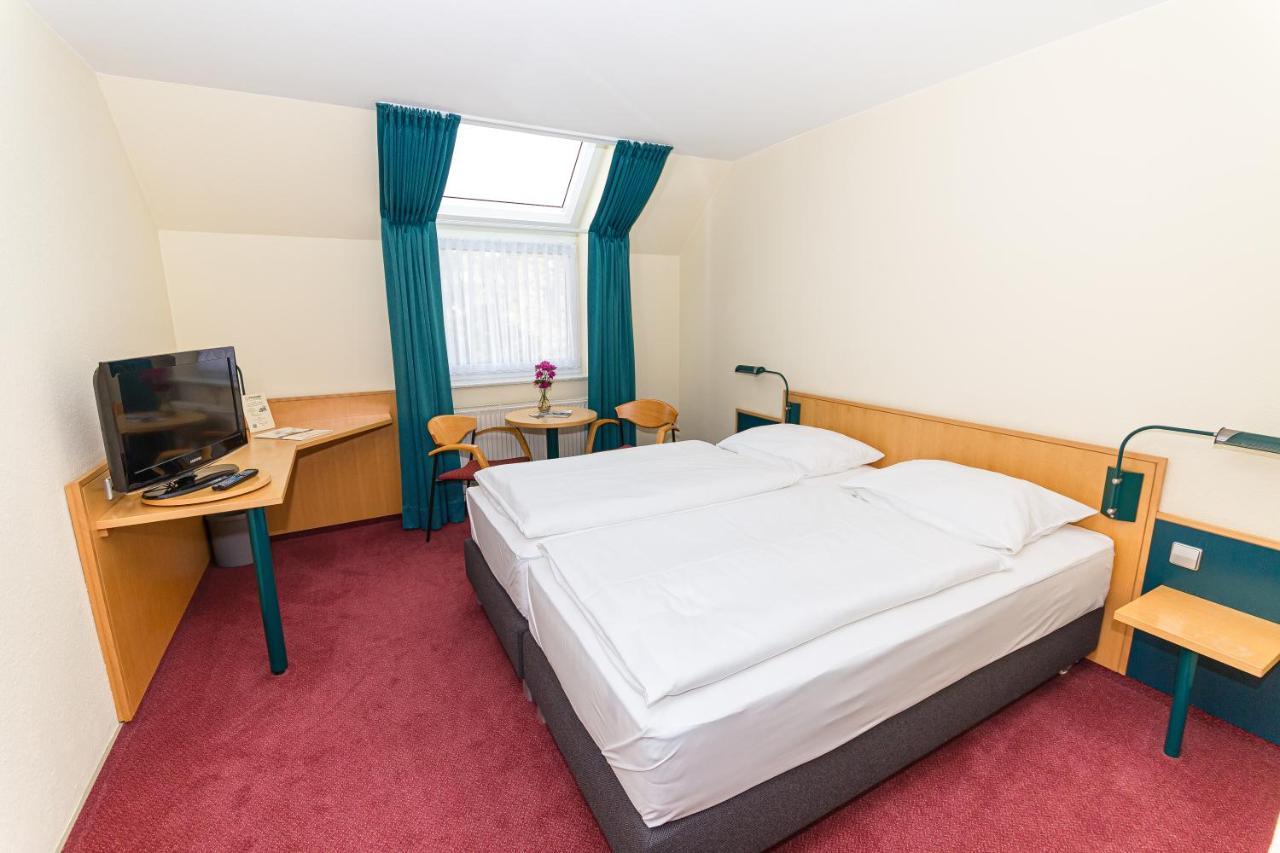 Akzent Parkhotel Trebbin Екстериор снимка
