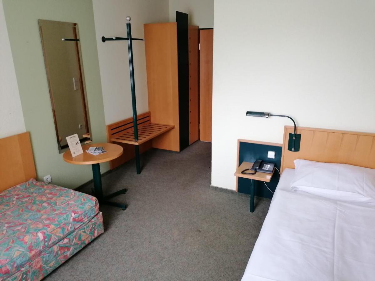 Akzent Parkhotel Trebbin Екстериор снимка
